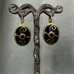 Vintage Edgar Berebi Black and Gold Oval Earrings Signed Pierced